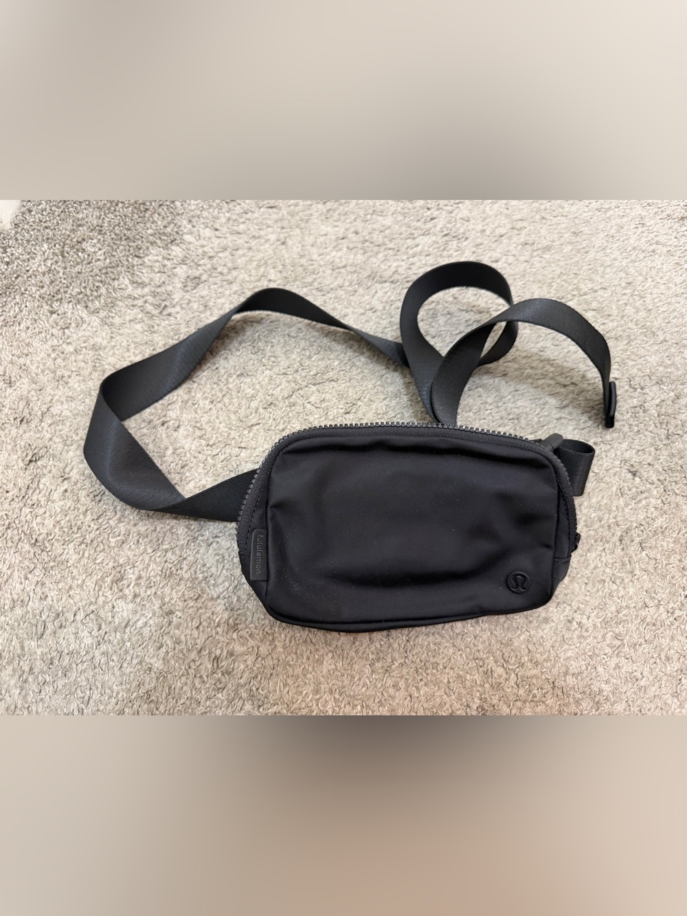 Black Lululemon Belt Bag — Extended Strap